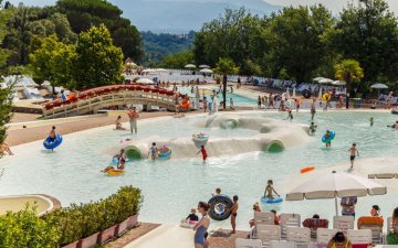 Norcenni Girasole Club - waterspeeltuin